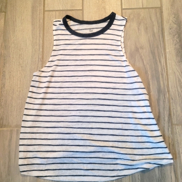 SO Brand navy blue and white light weight tank top, size small . New - Picture 1 of 4